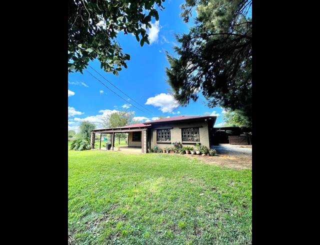 3 BEDROOM FREEHOLD FOR SALE IN UNITAS PARK